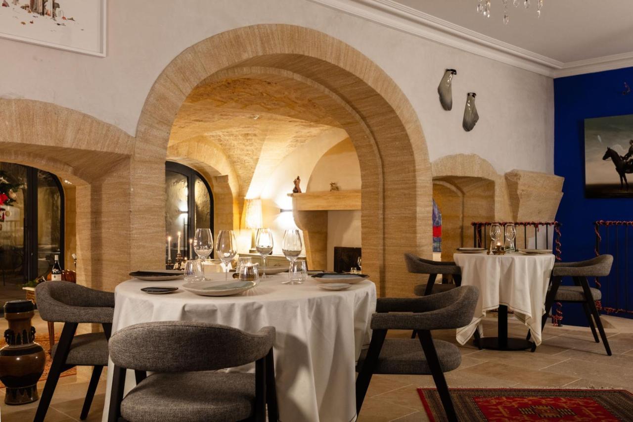 Chateau De Collias Luaran gambar