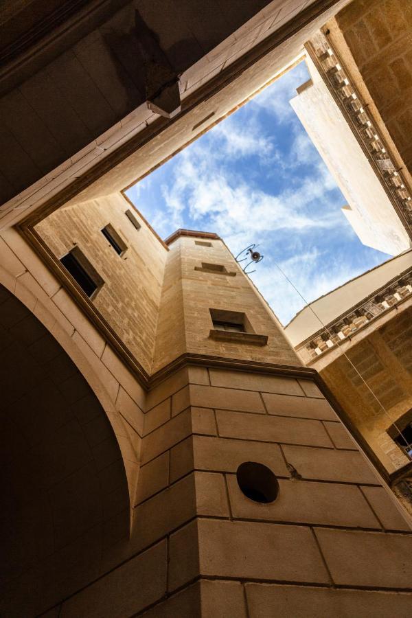 Chateau De Collias Luaran gambar
