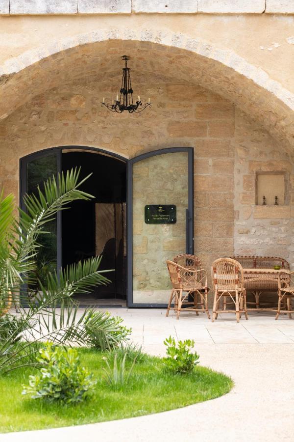 Chateau De Collias Luaran gambar